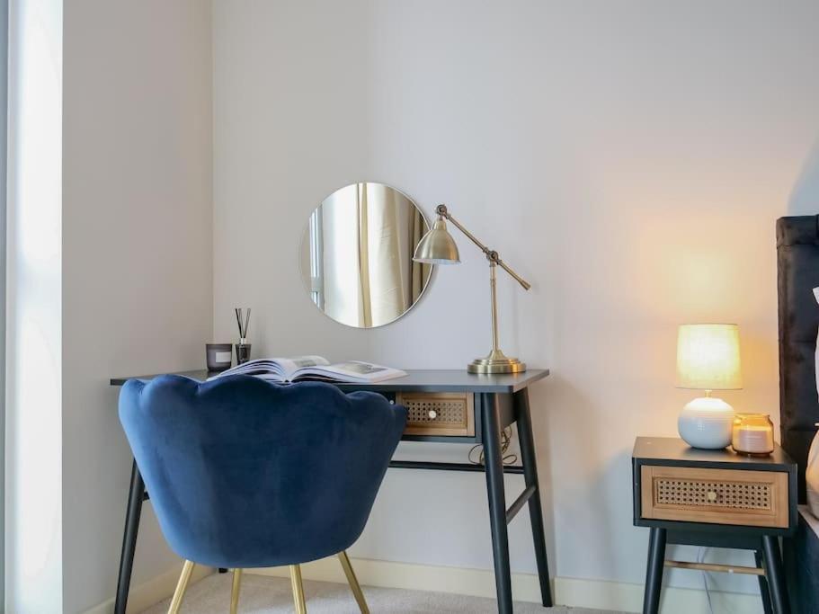 Stylish Urban Sanctuary With Parking Lejlighed London Eksteriør billede