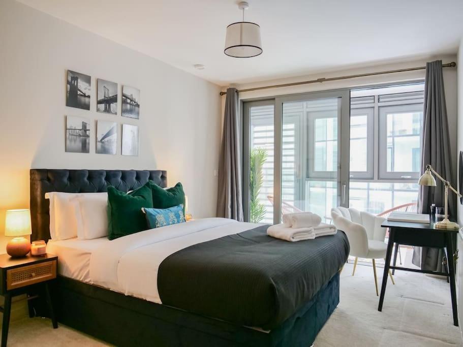 Stylish Urban Sanctuary With Parking Lejlighed London Eksteriør billede