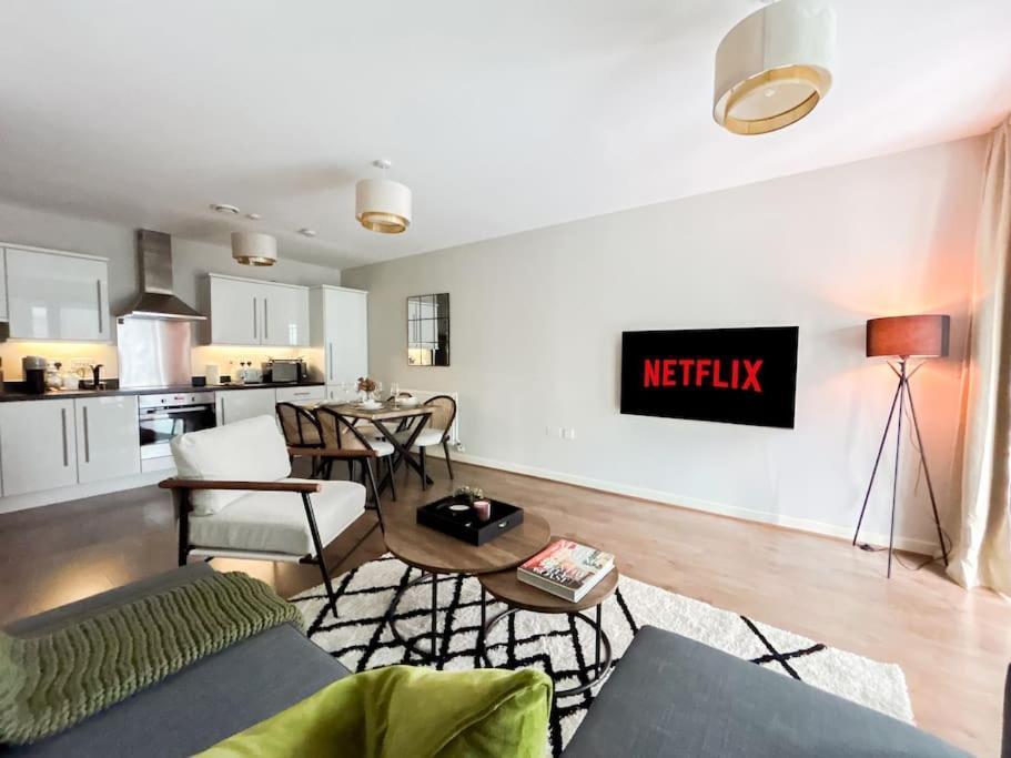 Stylish Urban Sanctuary With Parking Lejlighed London Eksteriør billede