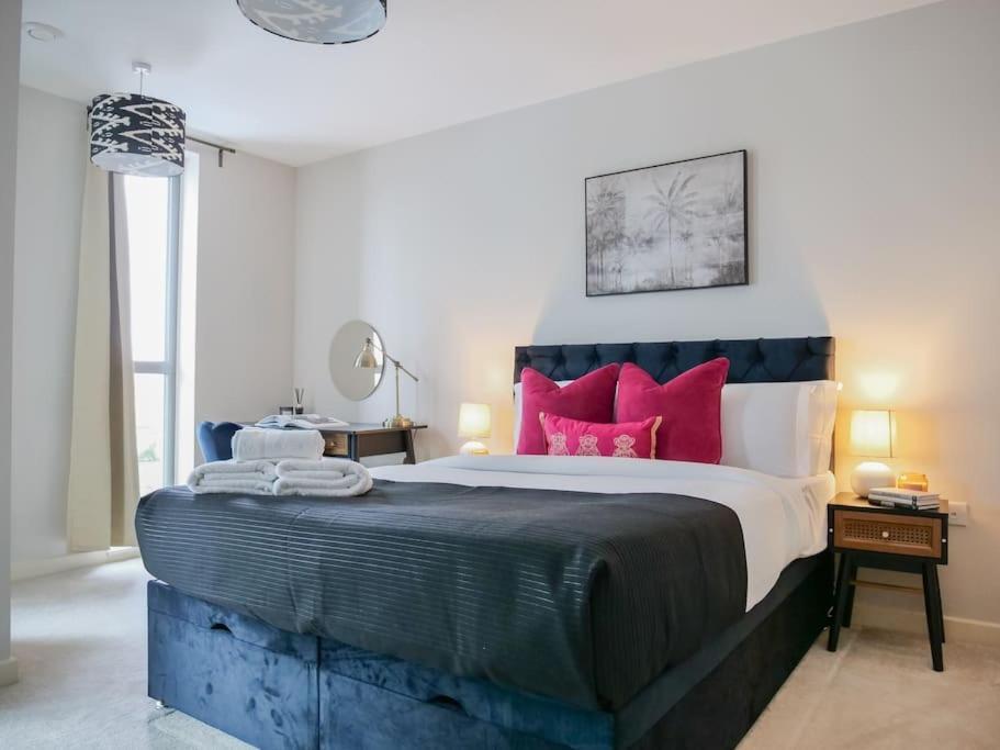 Stylish Urban Sanctuary With Parking Lejlighed London Eksteriør billede