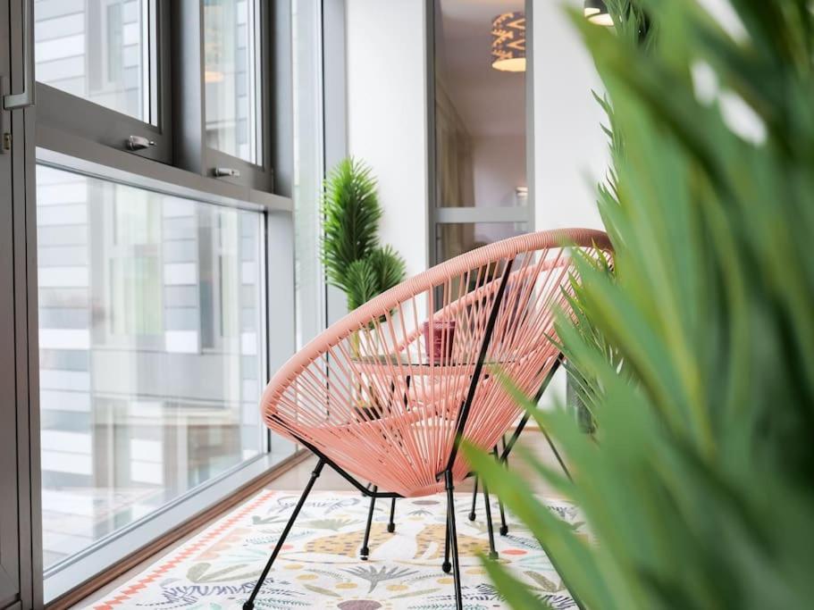 Stylish Urban Sanctuary With Parking Lejlighed London Eksteriør billede