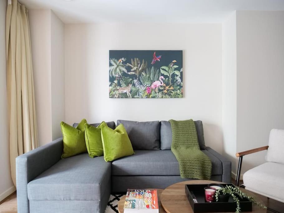 Stylish Urban Sanctuary With Parking Lejlighed London Eksteriør billede
