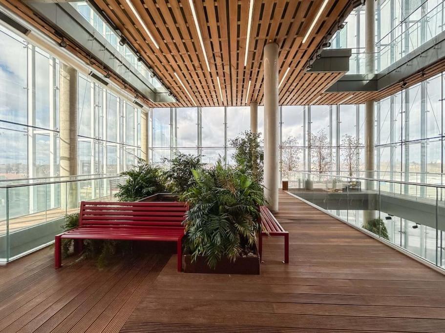 Stylish Urban Sanctuary With Parking Lejlighed London Eksteriør billede