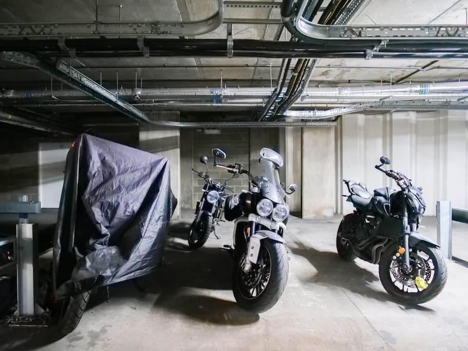 Stylish Urban Sanctuary With Parking Lejlighed London Eksteriør billede