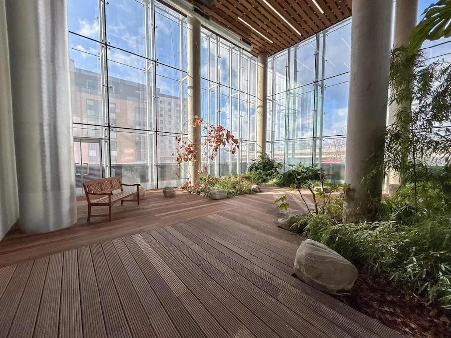 Stylish Urban Sanctuary With Parking Lejlighed London Eksteriør billede