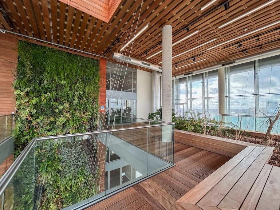 Stylish Urban Sanctuary With Parking Lejlighed London Eksteriør billede
